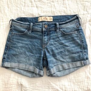 Medium Wash Jean Shorts ⌛️